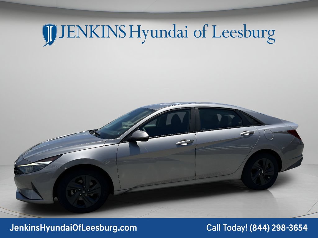 Certified 2023 Hyundai Elantra SEL w/ Preferred Accessory Package FWD image 10