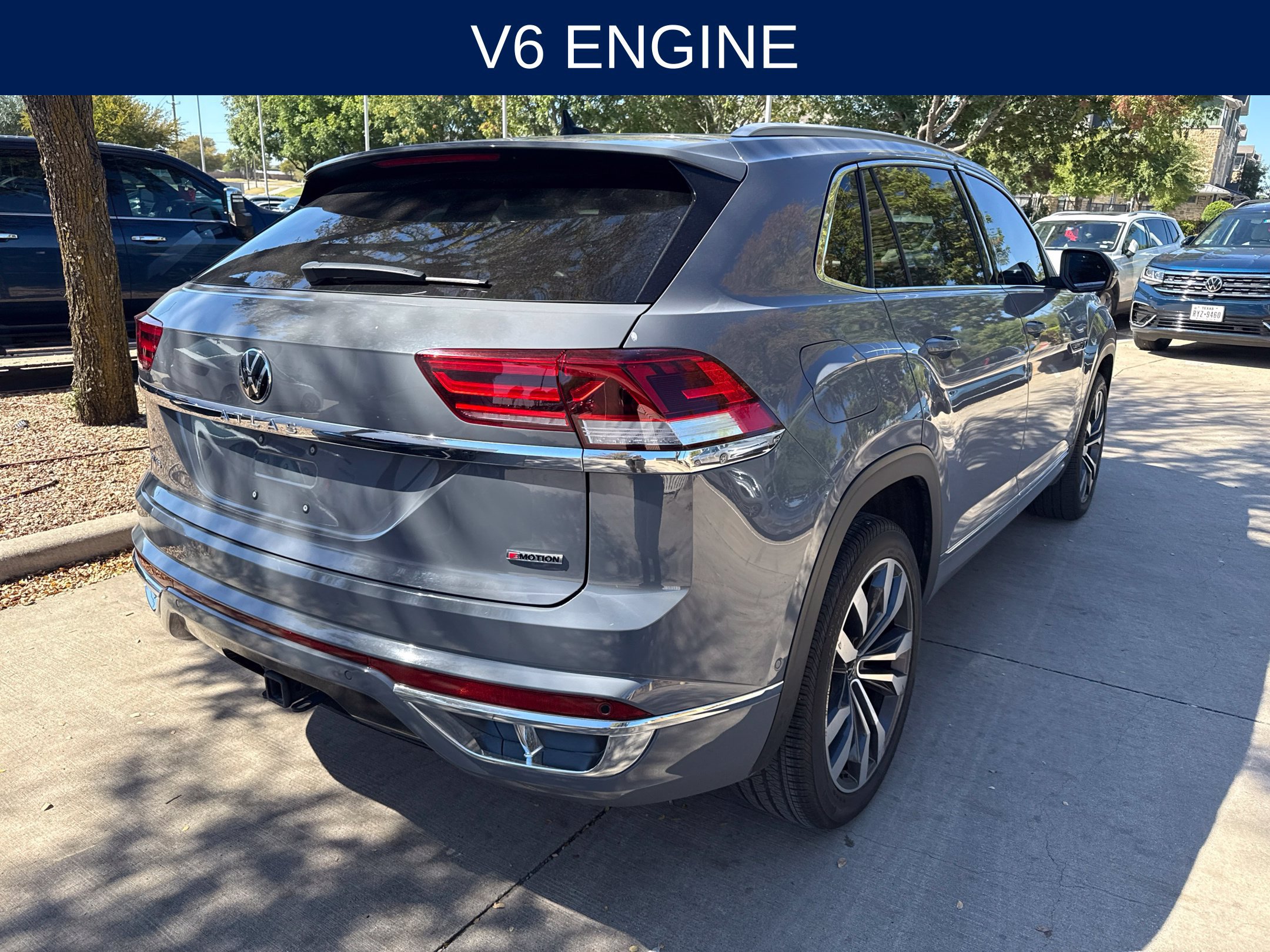 Used 2022 Volkswagen Atlas Cross Sport SEL Premium R-Line AWD/4WD image 3