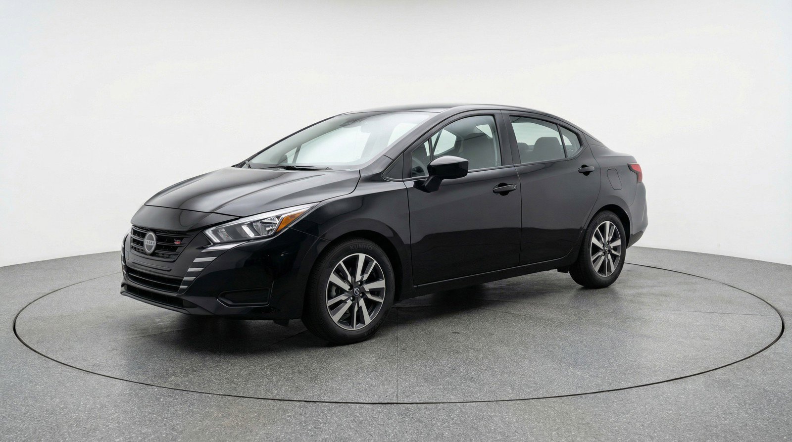 Used 2025 Nissan Versa SV image 3