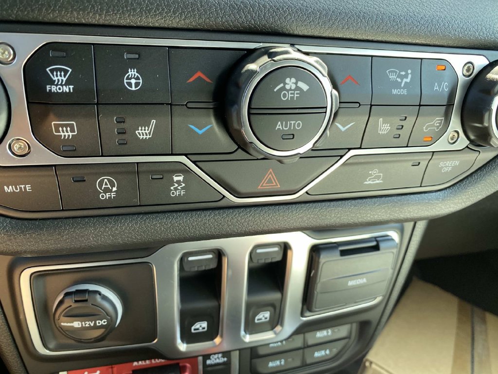 New 2026 Jeep Wrangler Sport AWD/4WD image 10