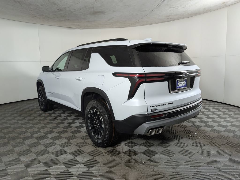 New 2026 Chevrolet Traverse Z71 w/ Enhanced Driving Package image 4
