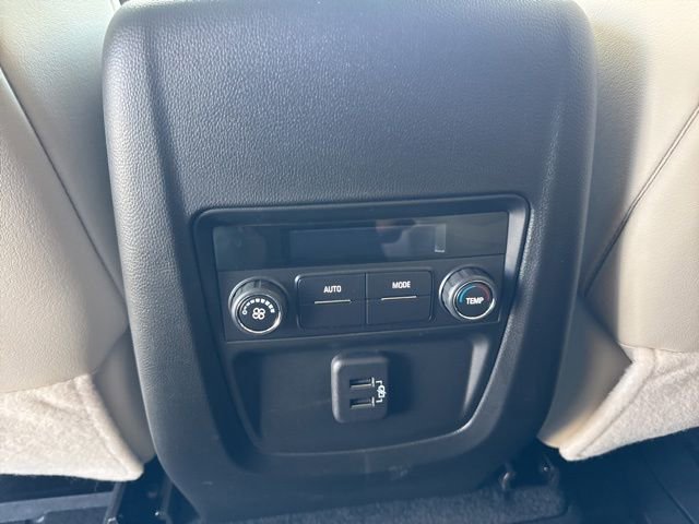 Used 2024 Buick Enclave Essence w/ Experience Buick Package FWD image 21
