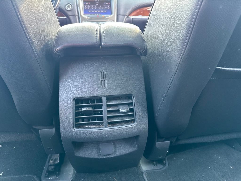 Used 2013 Lincoln MKX FWD image 13