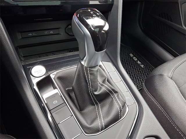 New 2026 Volkswagen Taos SE image 8