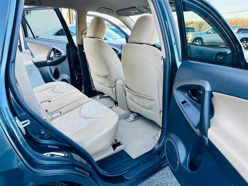 Used 2012 Toyota RAV4 4WD image 18