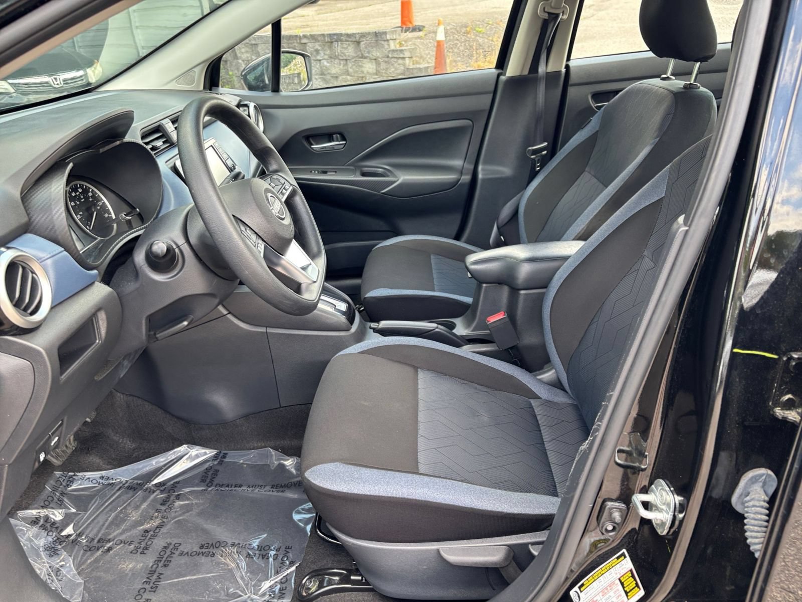 Used 2025 Nissan Versa SV FWD image 23