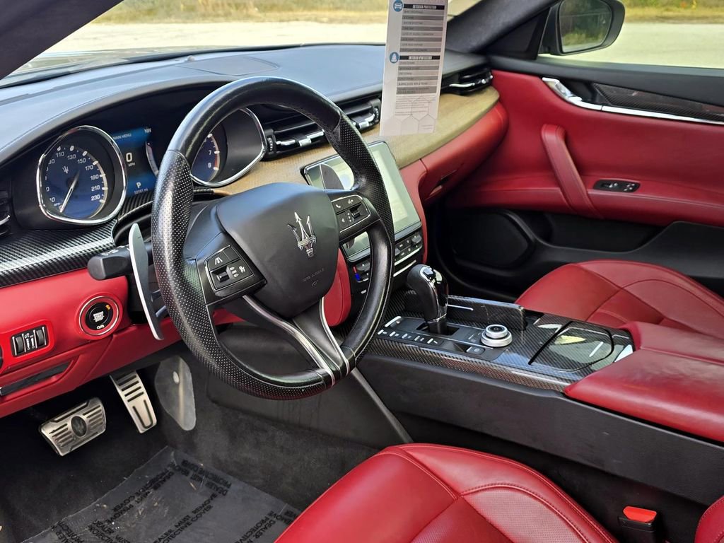 Used 2017 Maserati Quattroporte GTS GranSport image 28