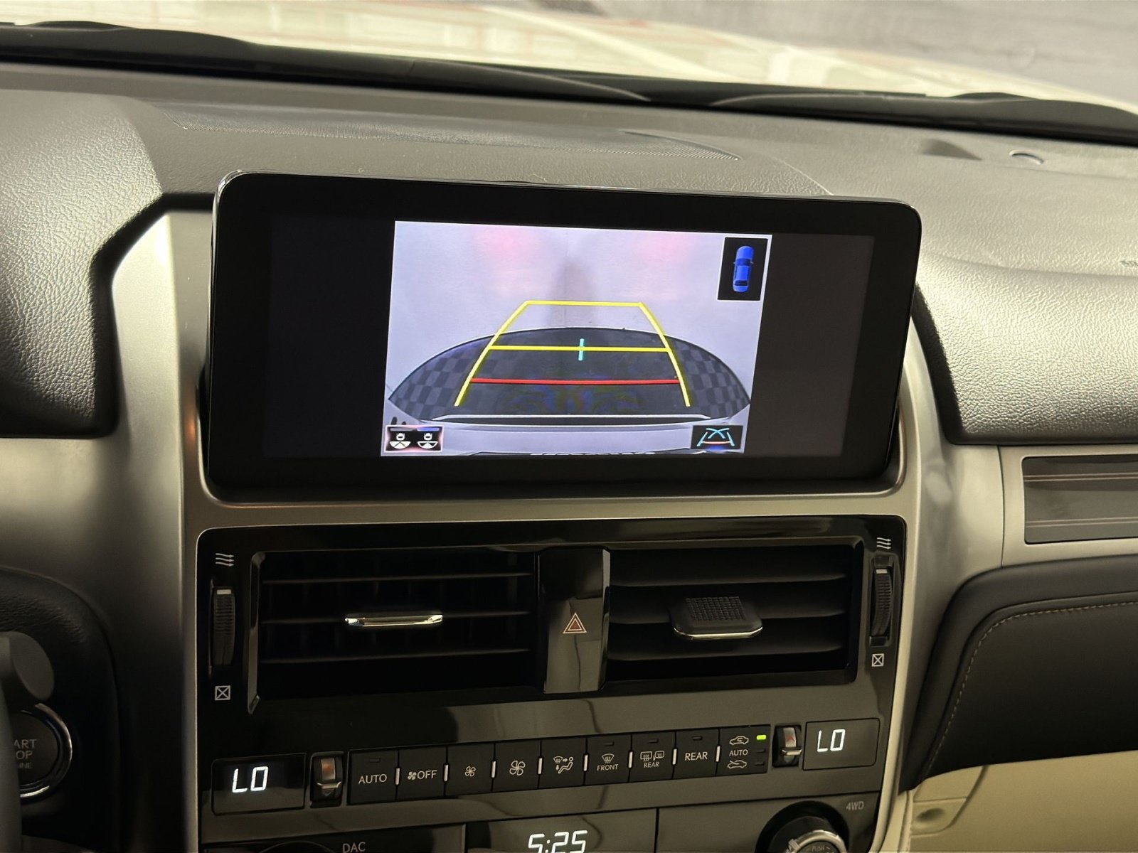 Used 2023 Lexus GX 460 Premium w/ Premium Package AWD/4WD image 19