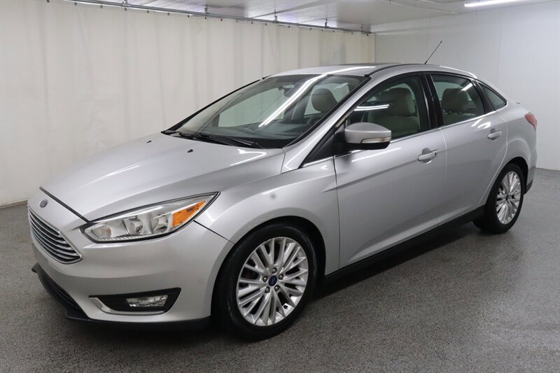 Used 2017 Ford Focus Titanium FWD image 3