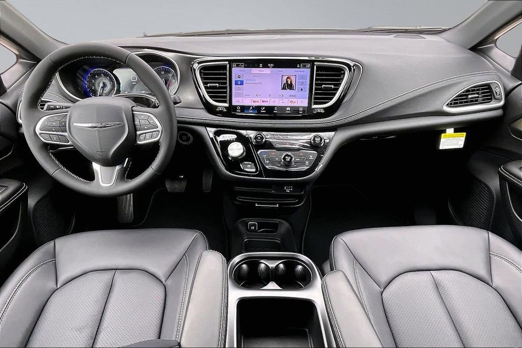 New 2026 Chrysler Pacifica Select FWD image 9