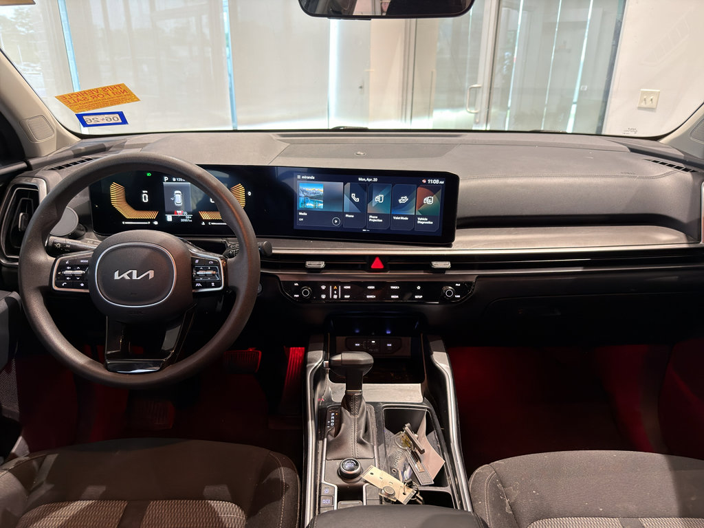 Used 2024 Kia Sorento LX image 14