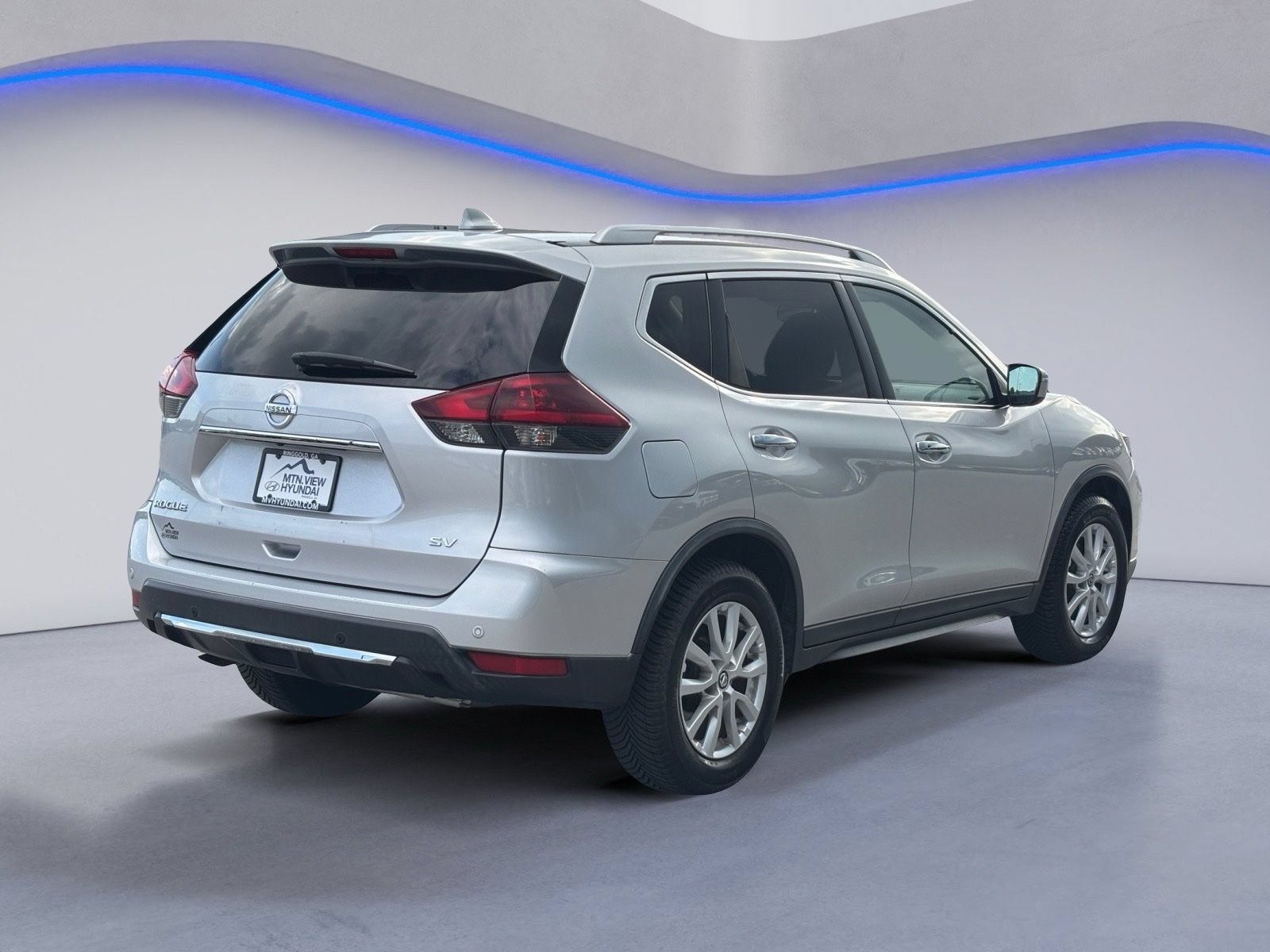 Used 2020 Nissan Rogue SV FWD image 6