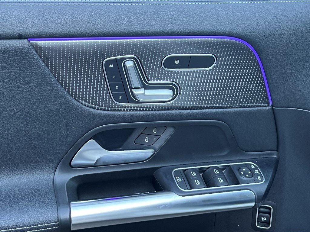 Used 2021 Mercedes-Benz GLA 250 4MATIC w/ Premium Package image 20