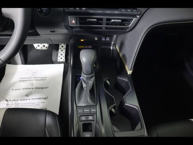 Used 2025 Toyota Camry SE w/ Convenience Package image 31