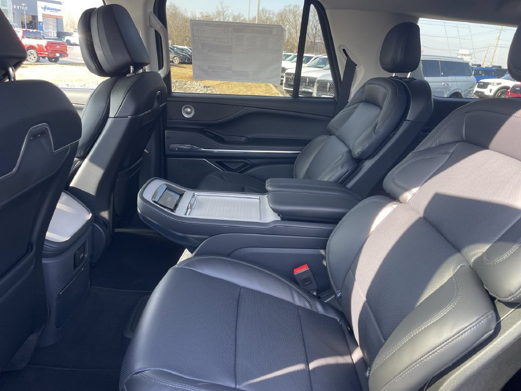 New 2026 Lincoln Navigator L Reserve AWD/4WD image 29