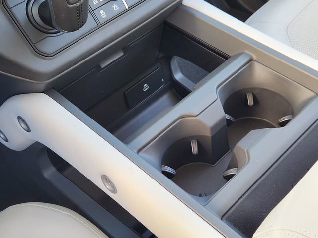 Used 2026 Land Rover Defender 130 S image 15