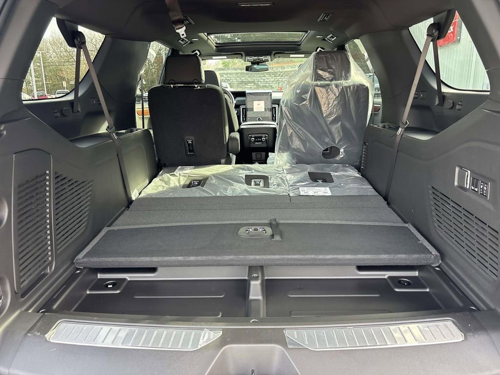New 2026 GMC Yukon XL Denali w/ Sun & Power Step Package image 4