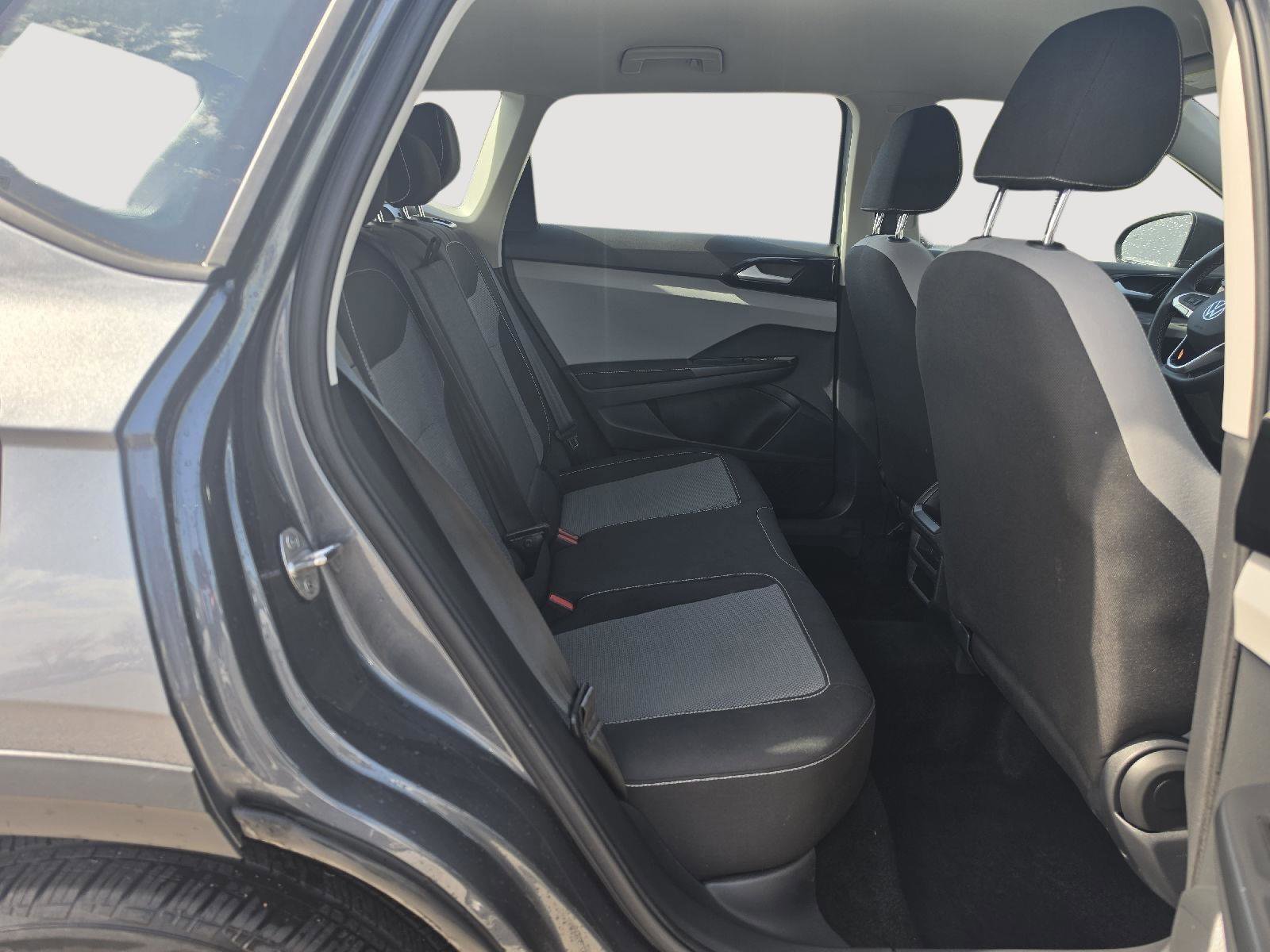 Certified 2024 Volkswagen Taos S AWD/4WD image 18