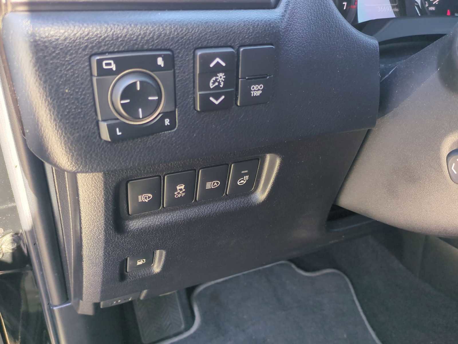 Used 2022 Lexus GX 460 image 36