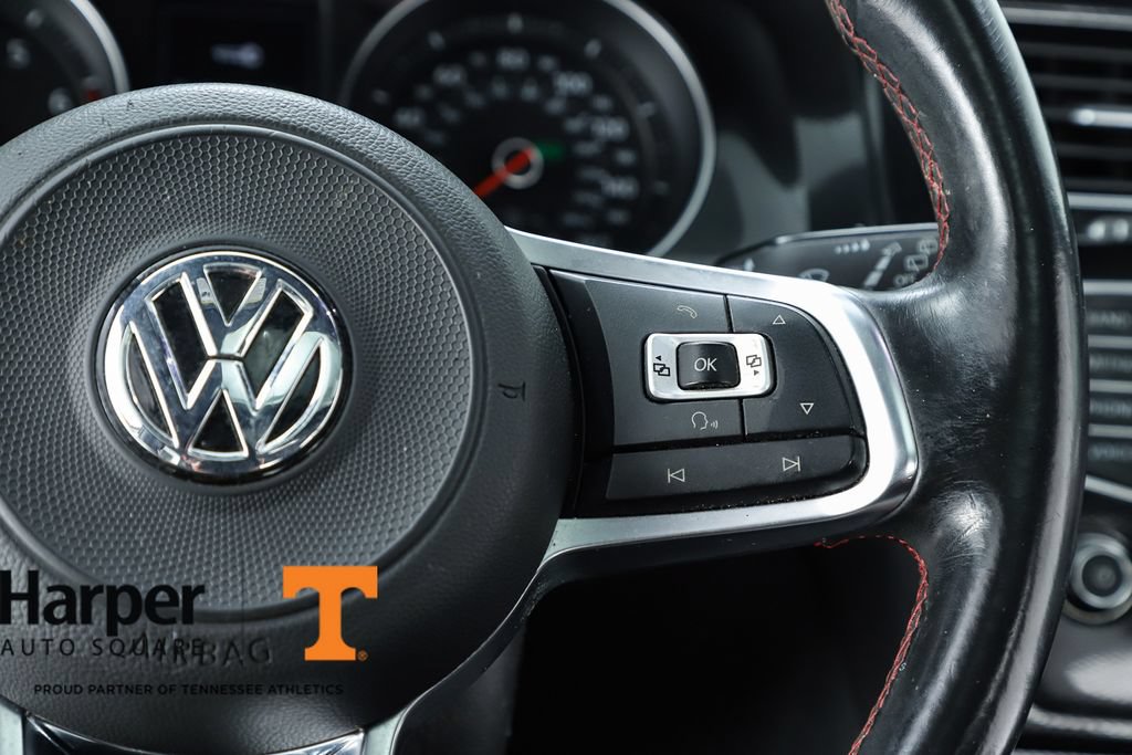 Used 2017 Volkswagen GTI SE FWD image 60