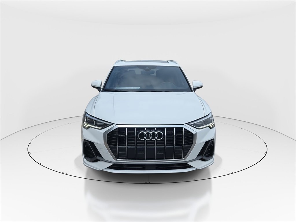 New 2025 Audi Q3 2.0T Premium image 3