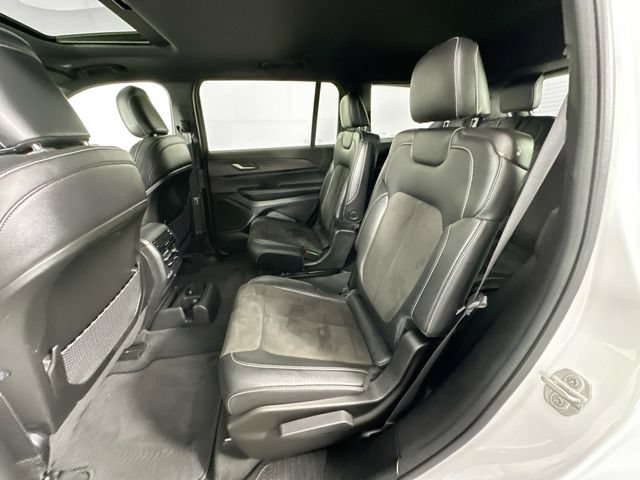 Used 2023 Jeep Grand Cherokee L Laredo AWD/4WD image 4