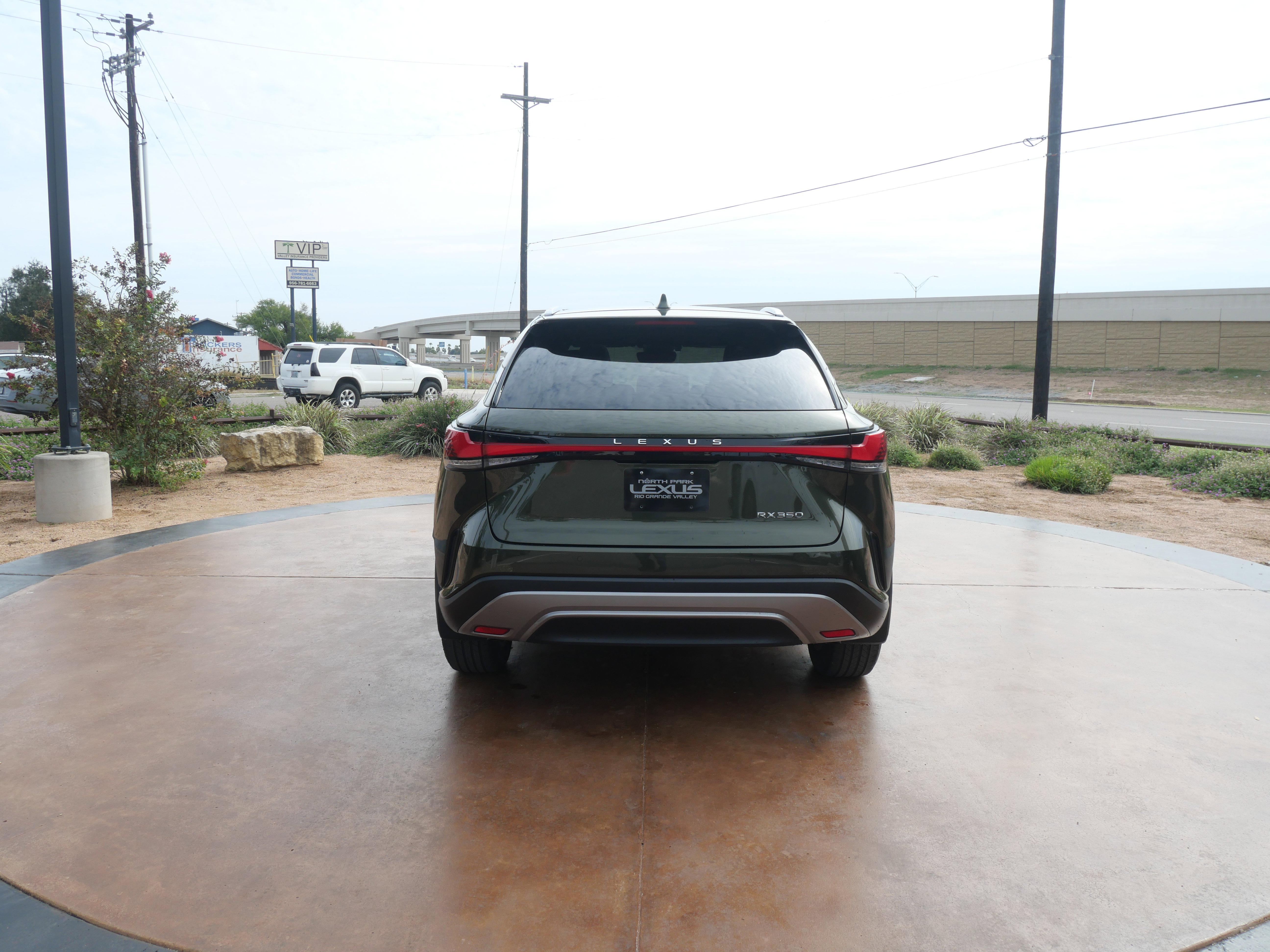 Used 2024 Lexus RX 350 Premium image 3