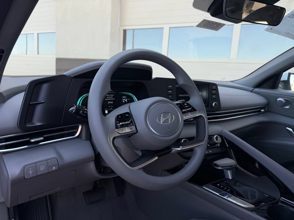 New 2026 Hyundai Elantra Hybrid FWD image 10