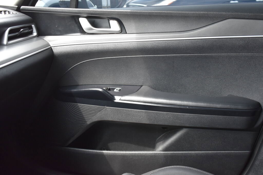 Used 2022 Kia K5 LXS image 23