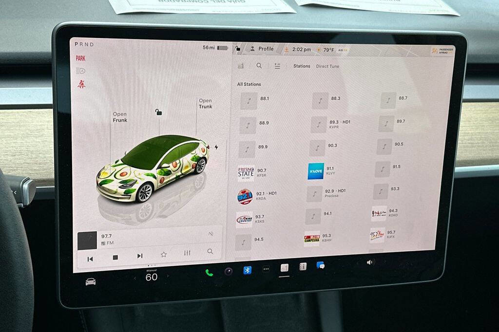 Used 2023 Tesla Model 3 Standard Range image 17