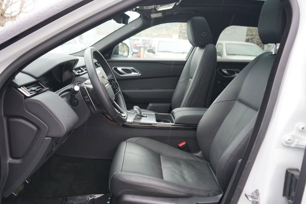 Used 2025 Land Rover Range Rover Velar Dynamic SE image 11