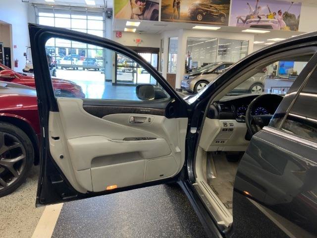 Used 2008 Lexus LS 460 L RWD image 31
