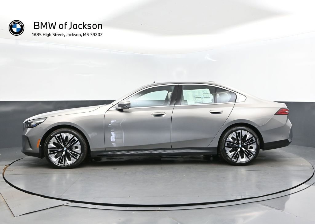 New 2026 BMW 530i xDrive w/ Premium Package AWD/4WD image 4