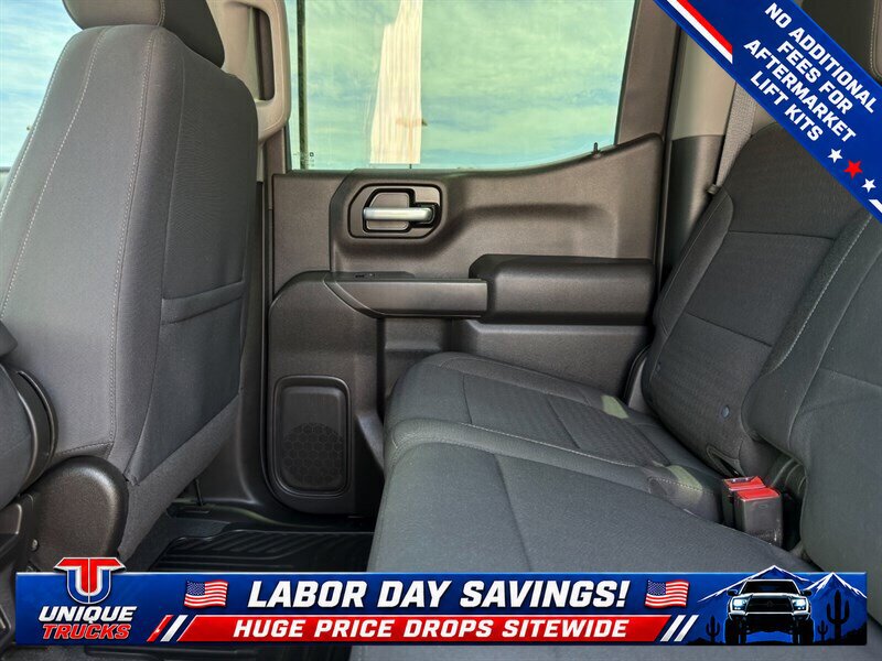 Used 2021 GMC Sierra 1500 4x4 Crew Cab w/ Sierra Value Package image 21