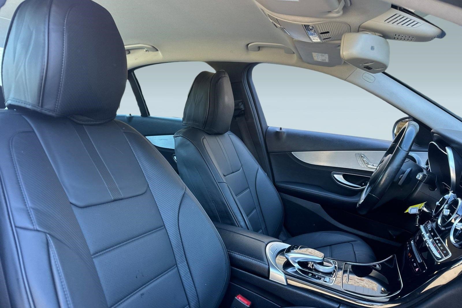 Used 2015 Mercedes-Benz C 300 4MATIC Sedan image 30