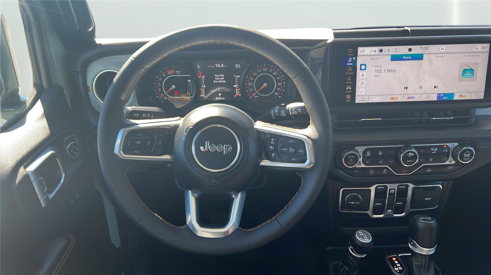 Used 2024 Jeep Wrangler Sahara image 11