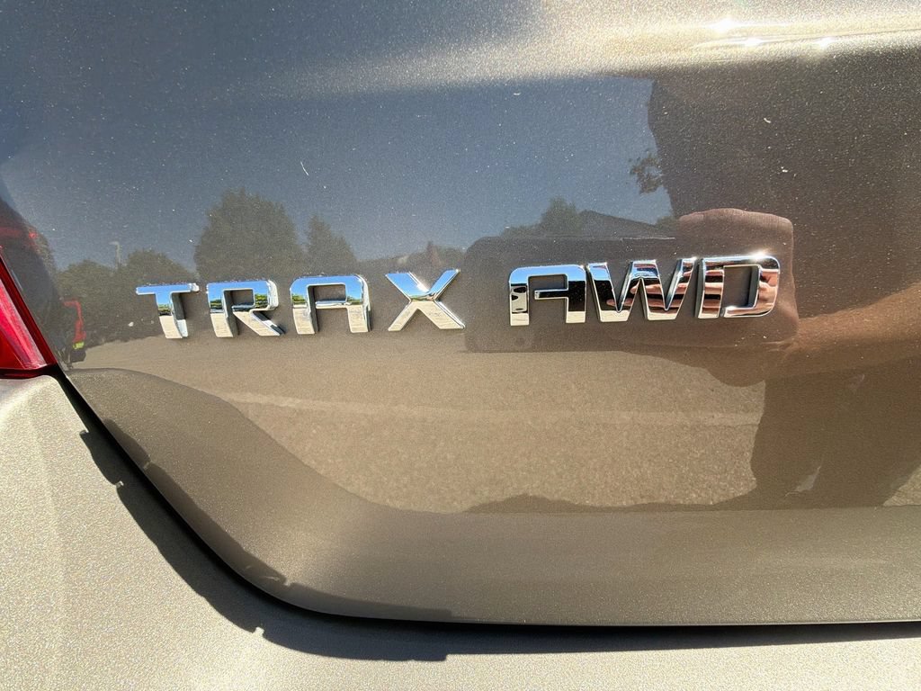 Used 2022 Chevrolet Trax LT w/ Sport Edition AWD/4WD image 32