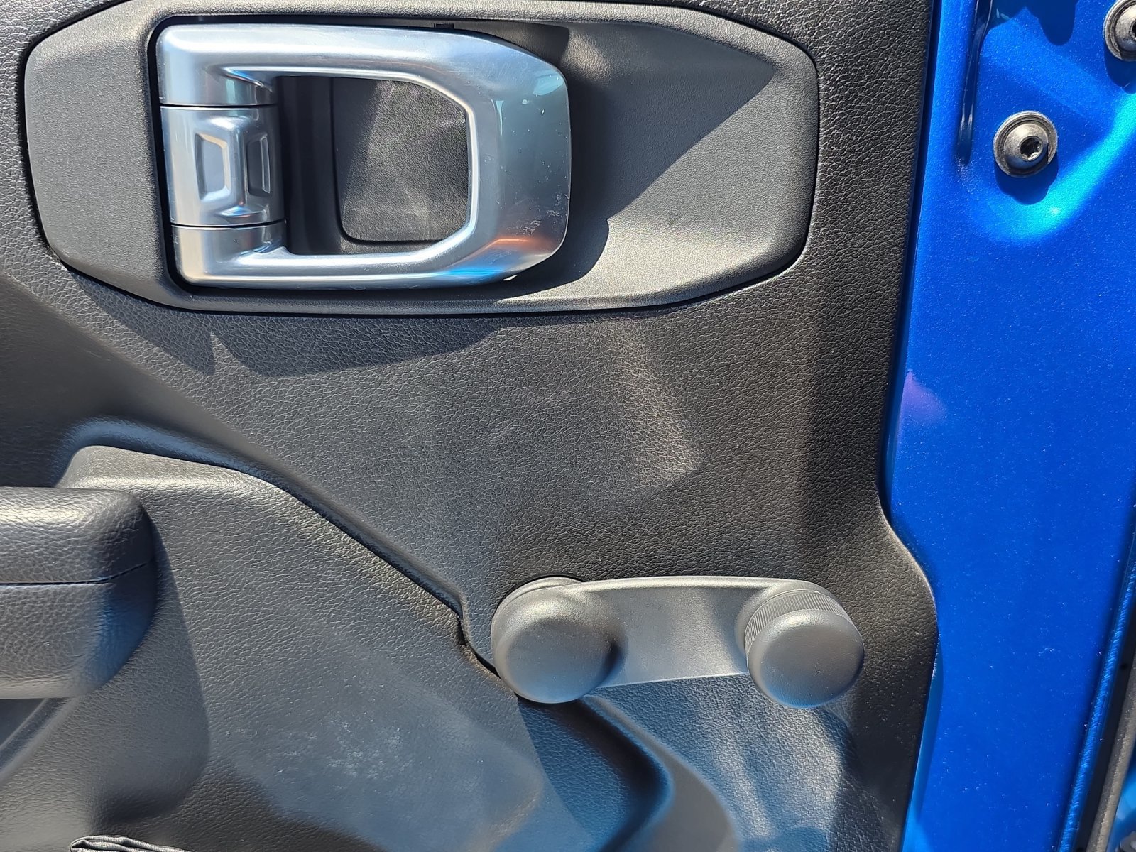 Used 2024 Jeep Wrangler Sport AWD/4WD image 24
