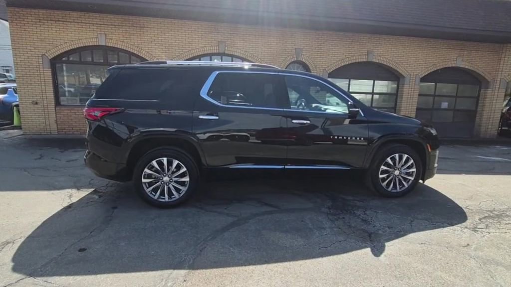 Used 2022 Chevrolet Traverse Premier w/ LPO, Floor Liner Package image 2