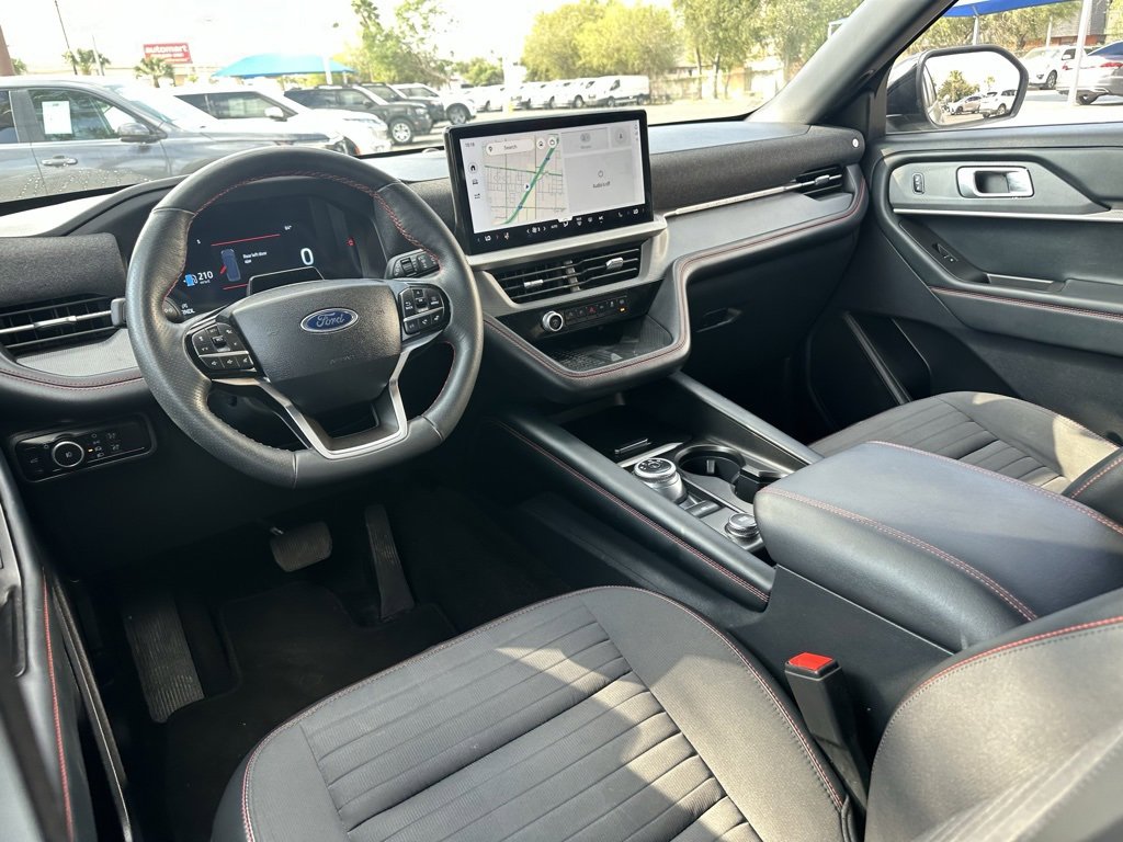 Used 2025 Ford Explorer ST-Line w/ Premium Package image 18