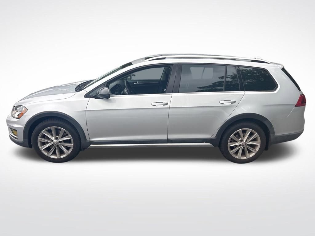 Used 2017 Volkswagen Golf Alltrack SE AWD/4WD image 2
