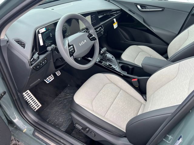New 2025 Kia Niro SX Touring image 11