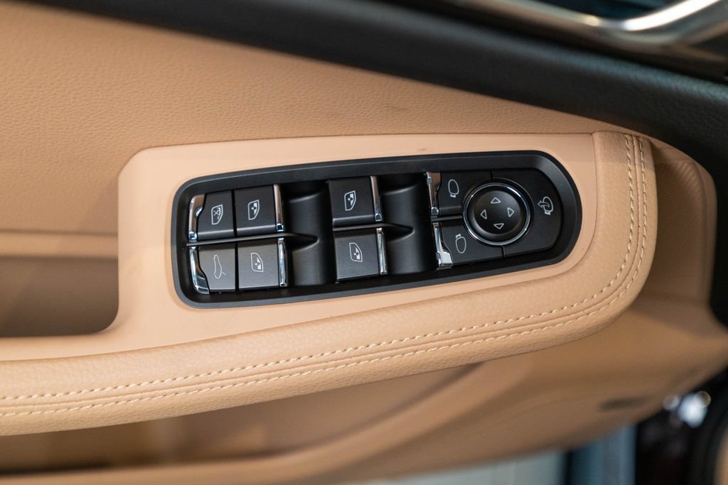 New 2026 Porsche Macan AWD/4WD image 19