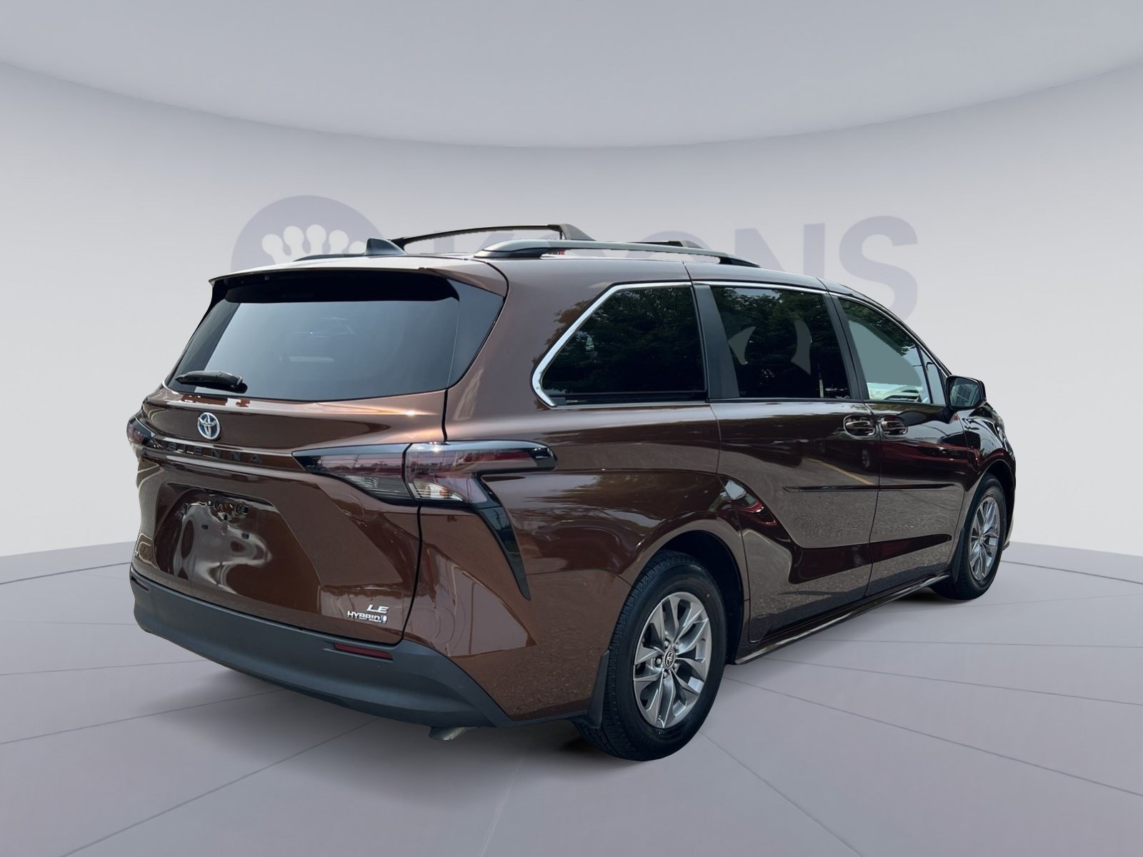Used 2023 Toyota Sienna LE AWD/4WD image 7