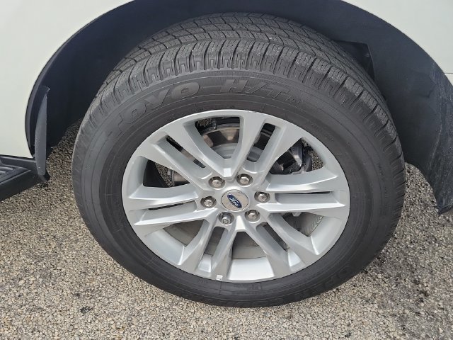 Used 2024 Ford Expedition XLT RWD image 7