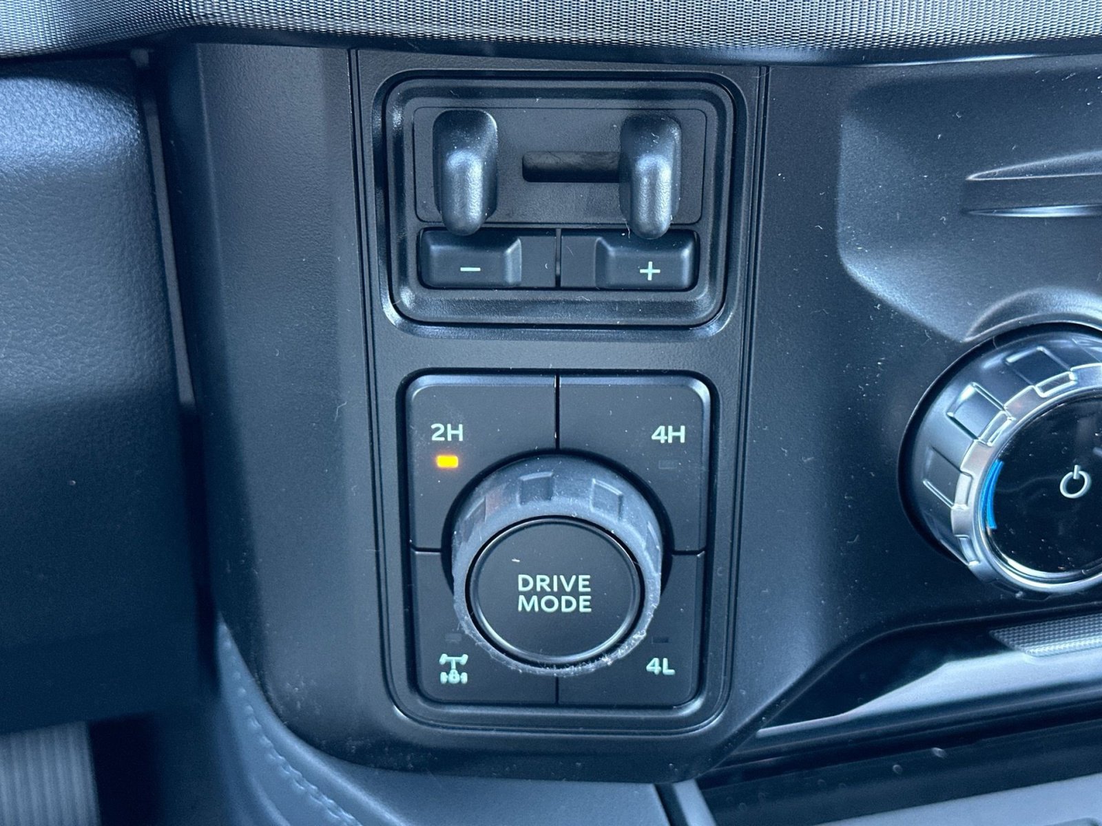 New 2026 Ford F350 Platinum image 30