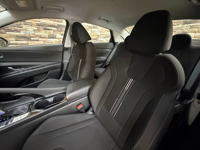 Used 2023 Hyundai Elantra SEL w/ Convenience Package FWD image 14