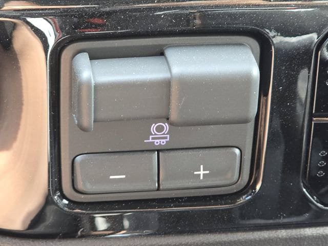 New 2026 Chevrolet Silverado 1500 LT w/ Safety Package AWD/4WD image 7