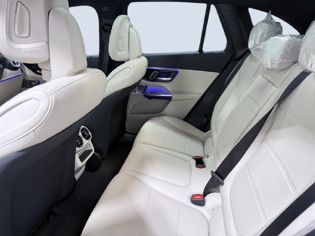 New 2027 Mercedes-Benz GLC 300 4MATIC image 7