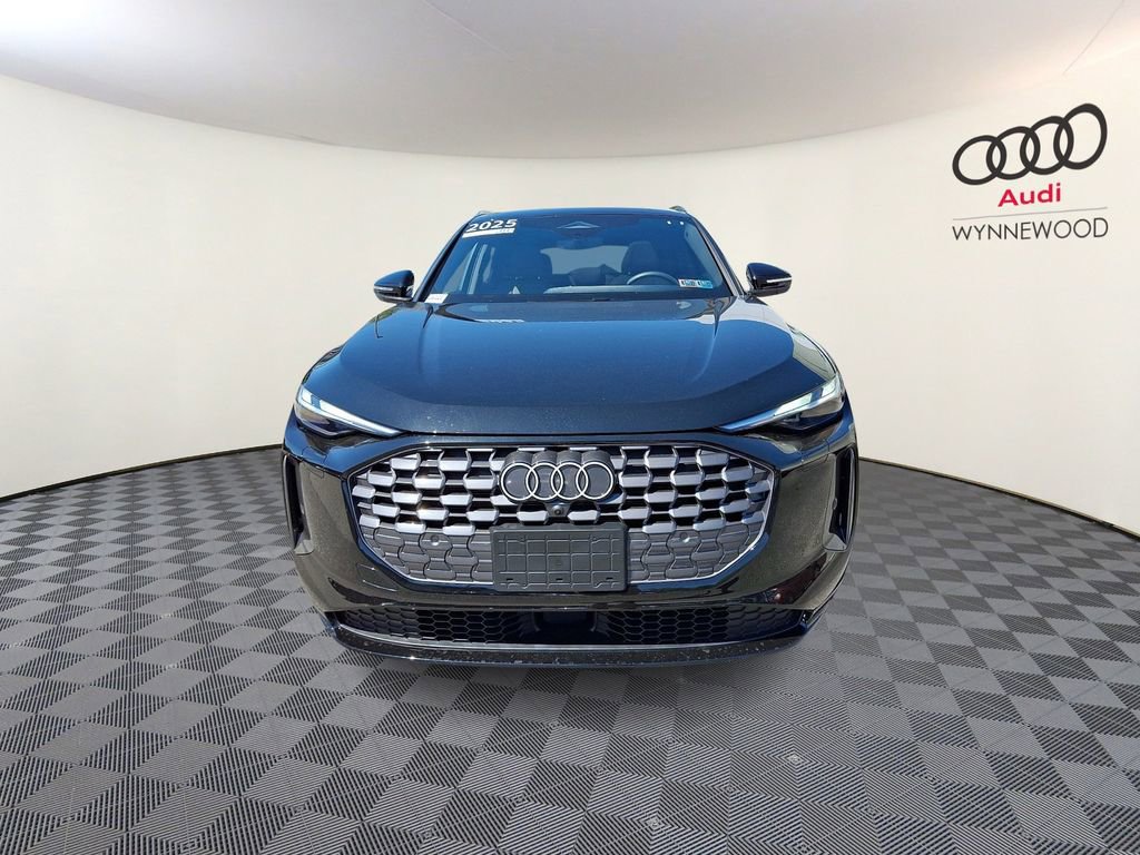 Certified 2025 Audi Q5 Premium w/ Convenience Package AWD/4WD image 2